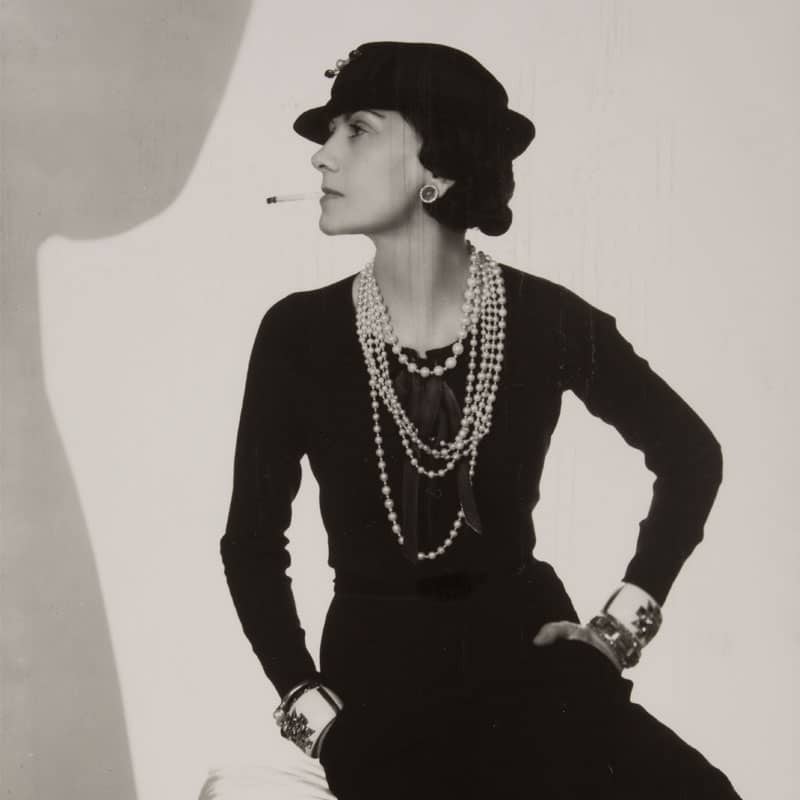 Fotografía de Coco Chanel realizada por Man Ray