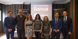 CajaGranada Fundación proclama las tres obras ganadoras de la 34 edición de los Premios Literarios Jaén 2018 Foto de familia durante la proclamación de los ganadores de los 34 Premios Literarios Jaén