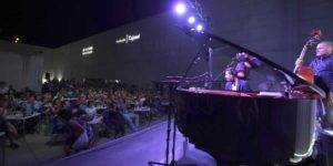 Cerca de 10.000 personas disfrutaron del cine y del jazz de verano en el Centro Cultural Memoria de Andalucía Concierto en la Plaza de las Culturas