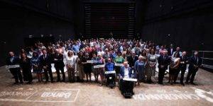 Bankia y CajaGranada Fundación entregan 250.000 euros a 81 proyectos sociales y de fomento del empleo de Andalucía Foto de familia de la entrega de las ayudas 'Ayudamos a los que ayudan'