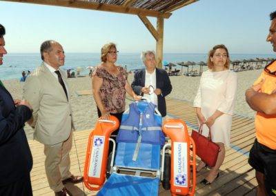 CAJAGRANADA favorece la accesibilidad en las playas de Carchuna y Calahonda
