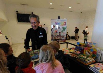 Éxito de la iniciativa “Peli X Libro” de CAJAGRANADA, con 350 libros entregados por los espectadores