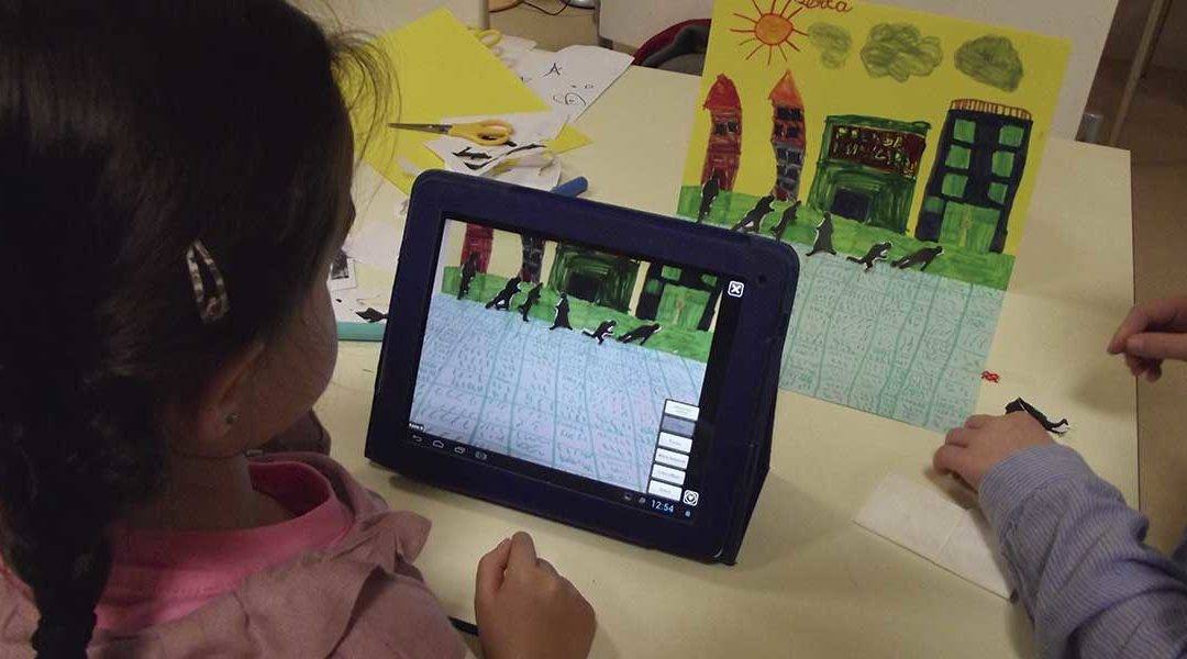 Niños en una actividad del Museo con nuevas tecnologías