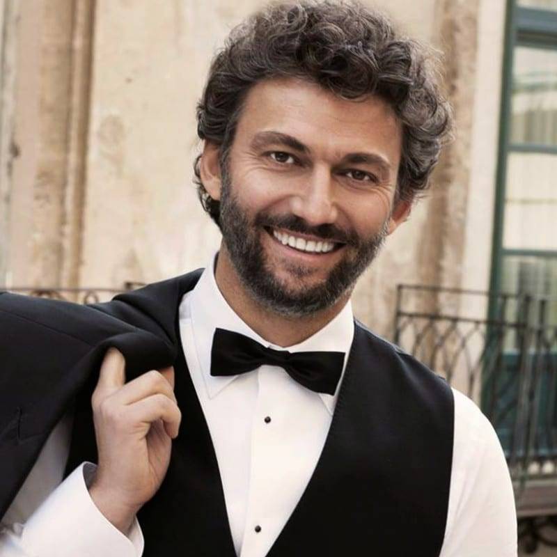 Jonas Kaufmann. Proyección de“My Italy” en pantalla gigante en el centro de Granada