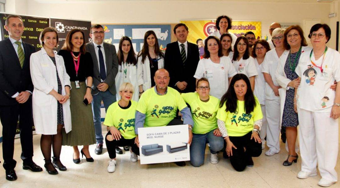 Acto de firma del acuerdo de CajaGranada Fundación, Bankia y la Asociación Capitán Antonio con el Área de Oncología del Hospital Materno Infantil