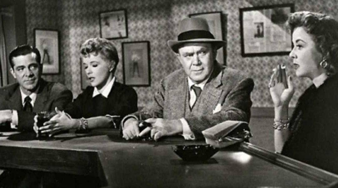 Fotograma de la película "Mientras Nueva York duerme"