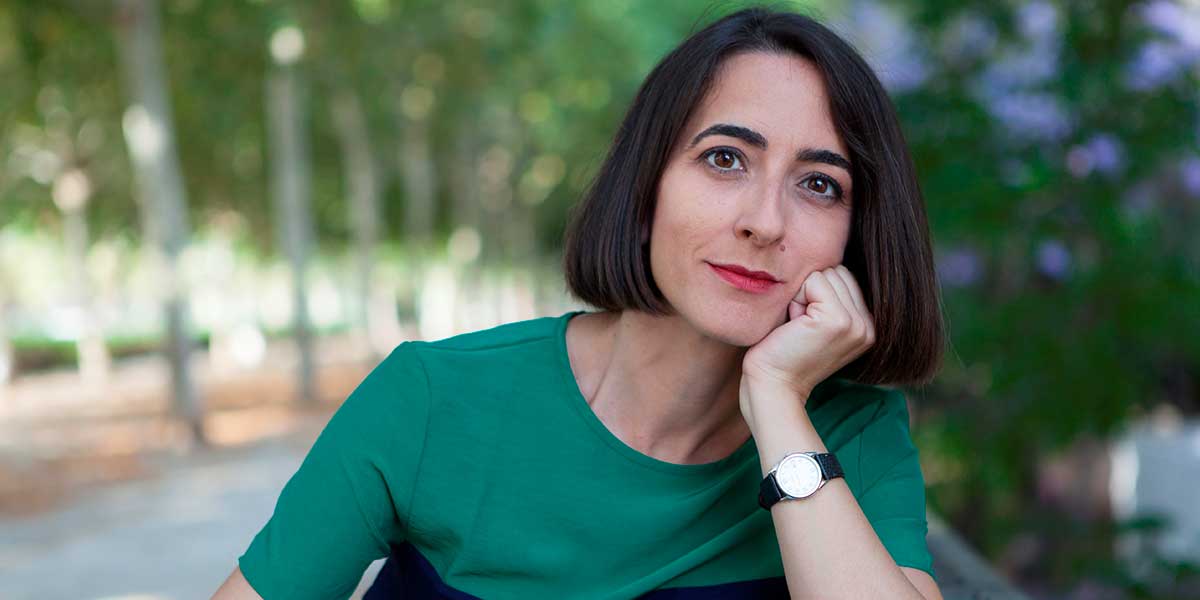 La periodista María Iglesias gana el VII Premio de Narrativa Francisco Ayala con ‘Plata’, un relato sobre el bullying