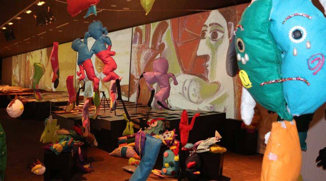Vista de la exposición ‘Las mil formas de tejer la diversidad en clave de abstr-acción. Arte Contemporáneo y Educación Infantil’