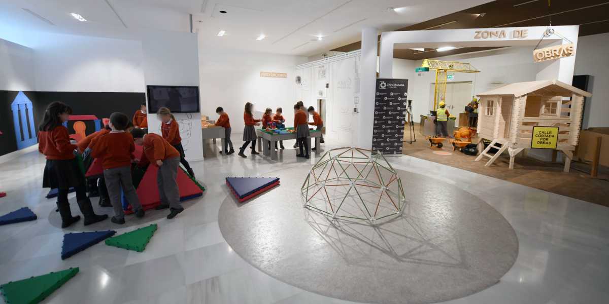 CajaGranada Fundación y la Fundación Cajasol organizan ‘De arquitectos va la historia’, un programa educativo para el aprendizaje creativo y participativo