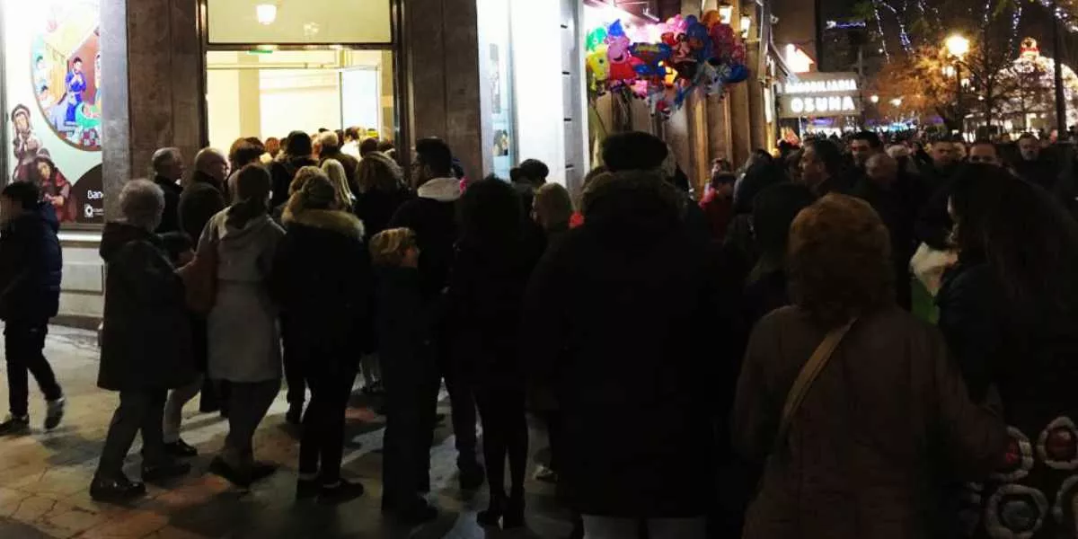 Cerca de 25.000 personas han visitado la exposición dedicada a los belenes del mundo, en el Centro de Exposiciones CajaGranada Puerta Real