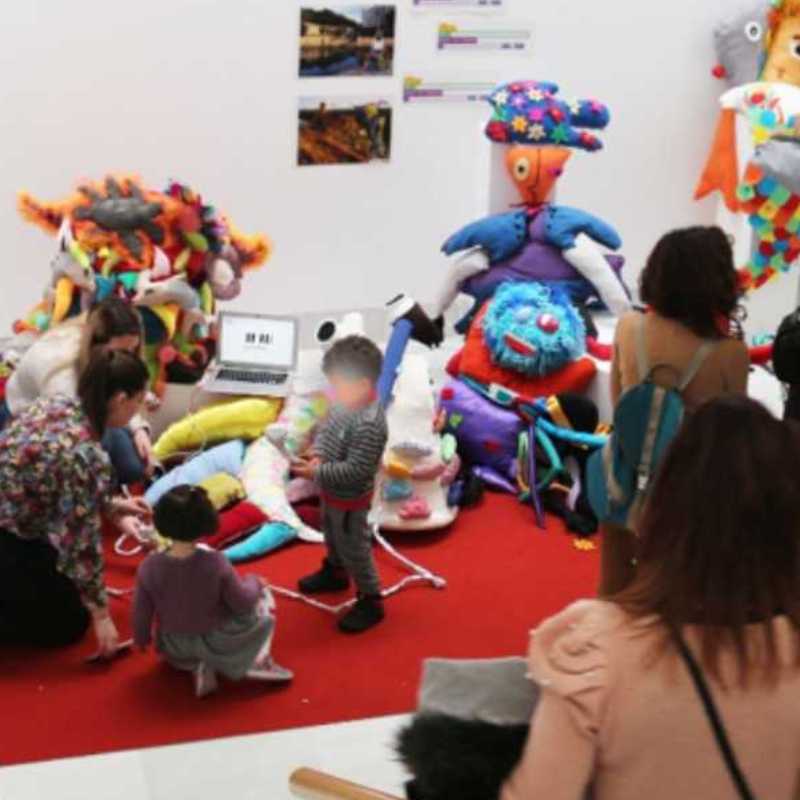 Exposición 'Arte contemporáneo, Educación y Tecnología'
