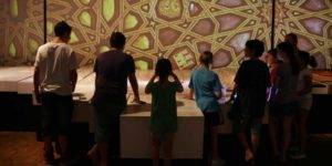 CajaGranada Fundación y la Alianza Francesa de Granada organizan visitas en francés al Museo Memoria de Andalucía Grupo de niños asistiendo a una visita guiada en el Museo Memoria de Andalucía
