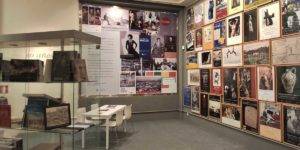 30 años del Centro Cultural CajaGranada Puerta Real Instalación que permite hacer memoria de los 30 años de programación de CajaGranada en el Centro Cultural de Puerta Real