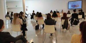 El Museo Memoria de Andalucía acoge la presentación del libro de mApp My Europe Grupo de alumnos asistiendo a la presentación de ‘The Non-Formal Cultural Heritage Education Book’