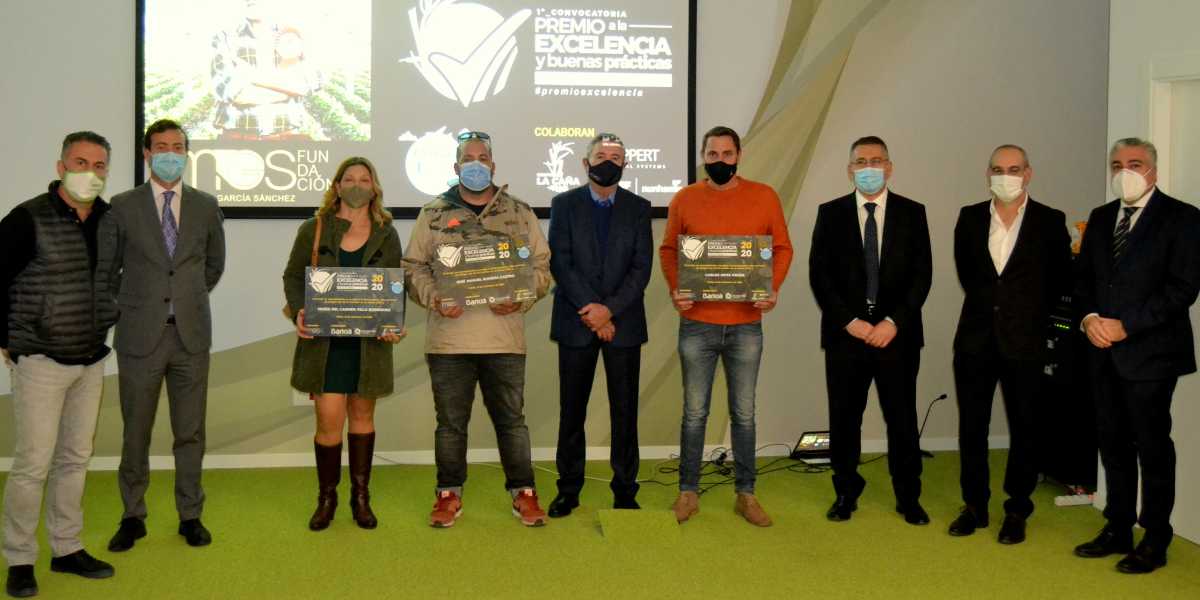 Bankia, CajaGranada Fundación y la Fundación Miguel García Sánchez entregan a 10 agricultores el ‘I Premio a la Excelencia y Buenas Prácticas’