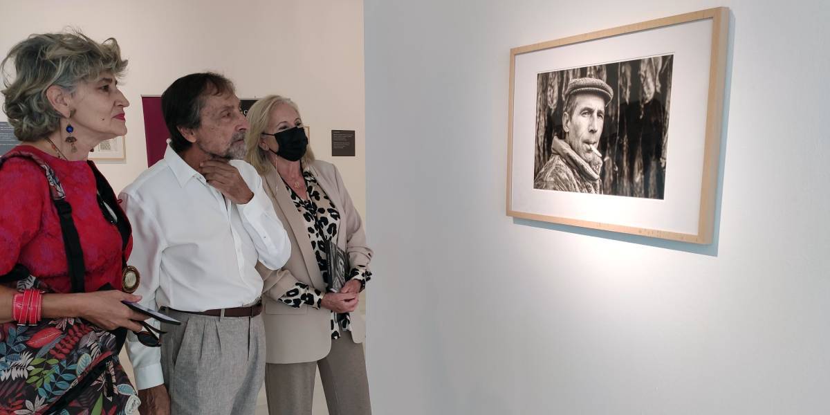 El Centro Cultural CajaGranada acoge la exposición ‘La Vega en fuga’ de Antonio Arabesco