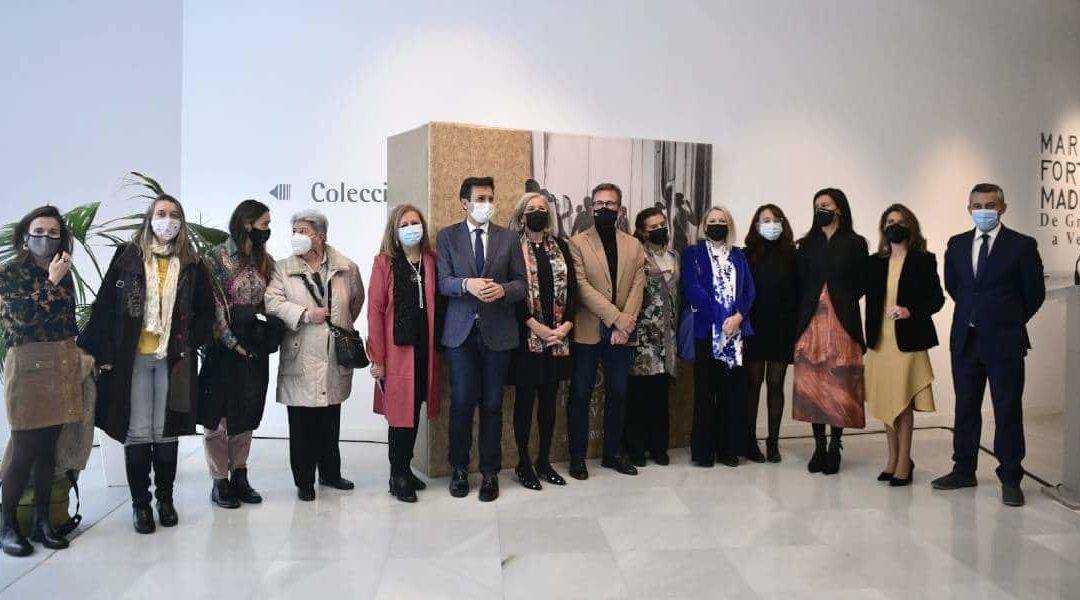 Foto de familia de la inauguración de la exposición 'Mariano Fortuny y Madrazo. De Granada a Venecia'