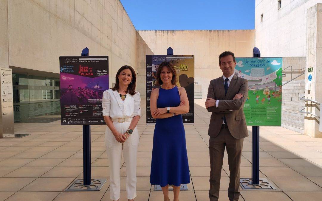 De izquierda a derecha: Inmaculada Ramos, Cristina Fernández y Fernando Bueno