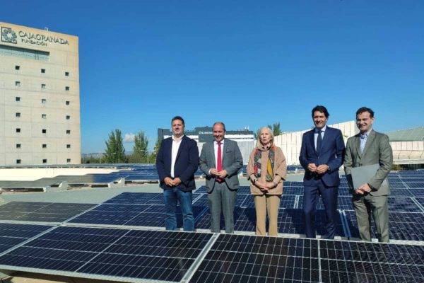Energía verde en el Centro Cultural CajaGranada gracias a su nueva planta solar, desarrollada por la empresa Cuerva