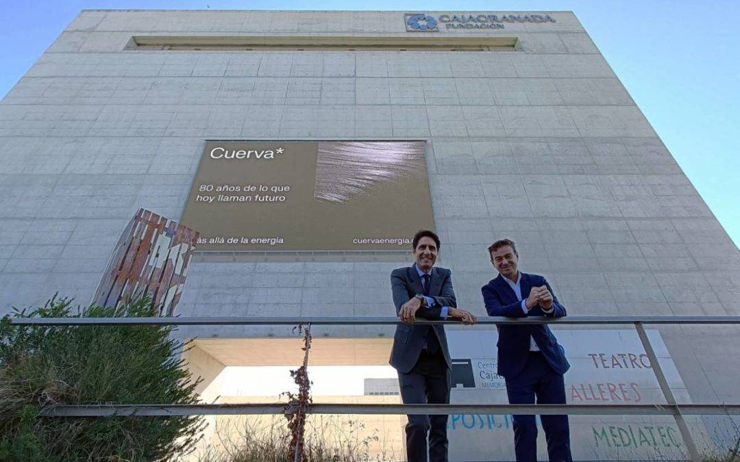 De izquierda a derecha: el consejero delegado de Cuerva, Ignacio Cuerva y el director-gerente de CajaGranada Fundación, Fernando Bueno.